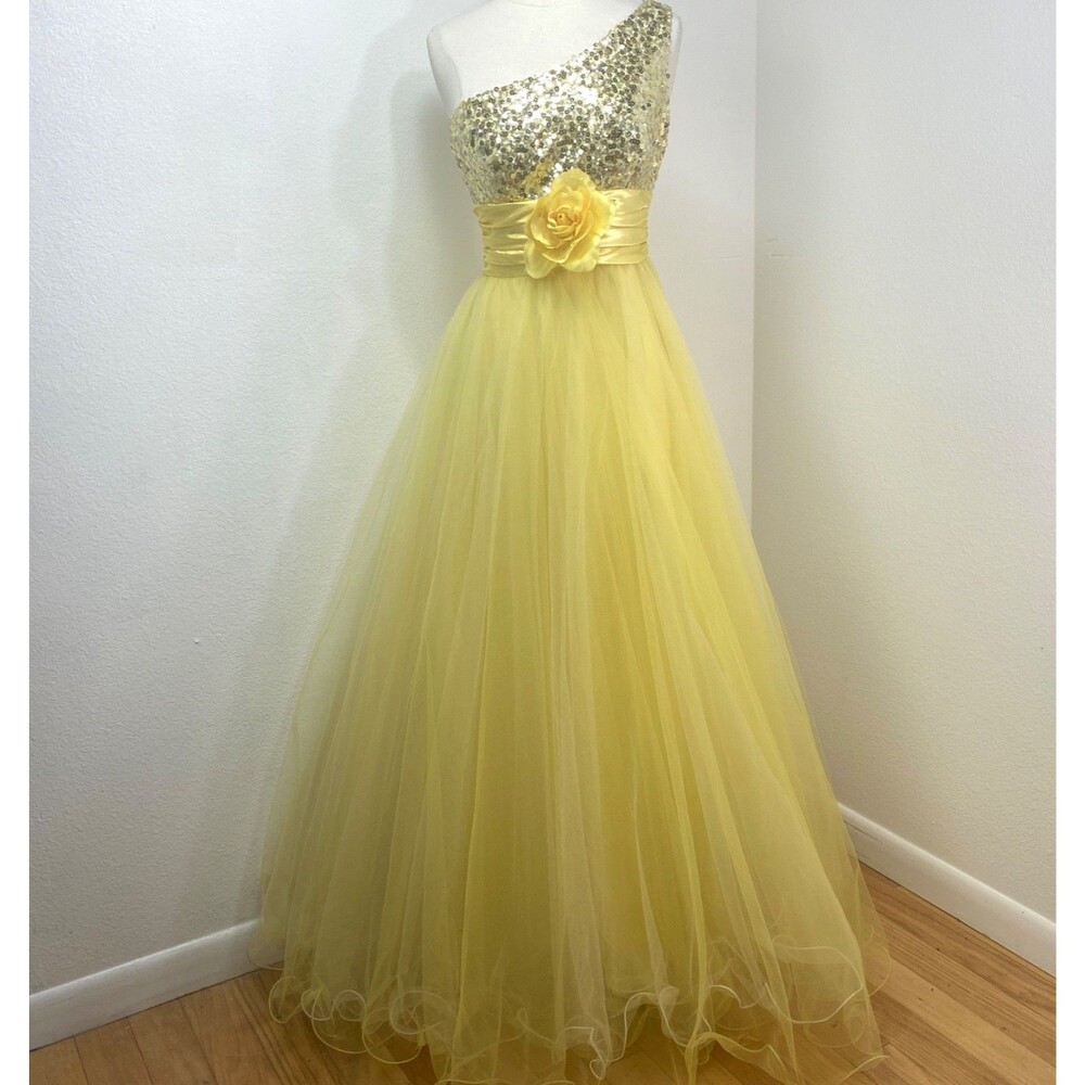 Speechless Yellow Quinceanera Prom Dress 5 Maxi Layers of Tulle Sequins Formal